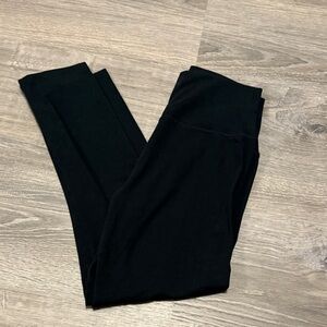 American Eagle Aerie offline - medium - black legging OG 3/4 crop high rise